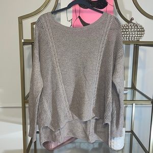 American Eagle sweater Size L